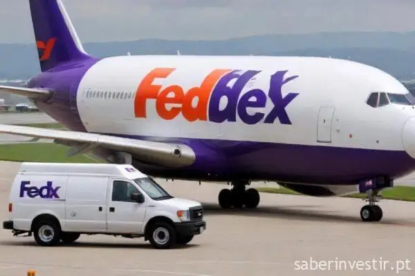 A FedEx tem plano para cortar até 500 postos de trabalho e investir até 78 milhões de euros