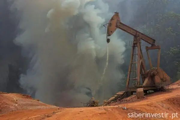 Os preços do petróleo mantiveram-se estáveis esta segunda-feira Os preços do petróleo mantiveram-se estáveis esta segunda-feira