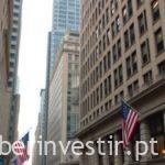 Wall Street sobe impulsionada pela IA apesar dos riscos económicos